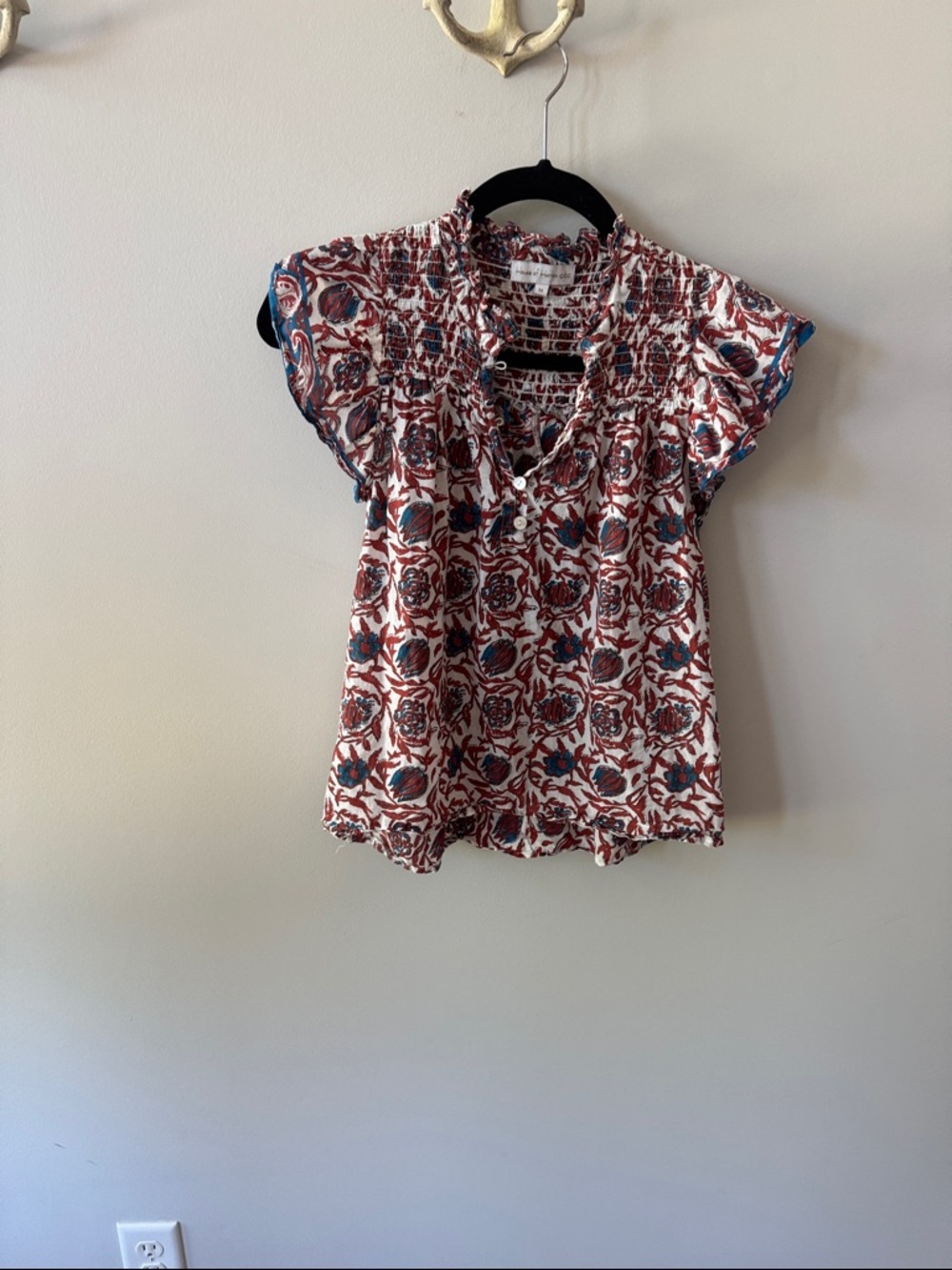 House of Harlow Cap-Sleeve Blouse in Red and Blue